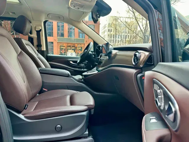 Mercedes-Benz V-Class — Фото автомобиля 9