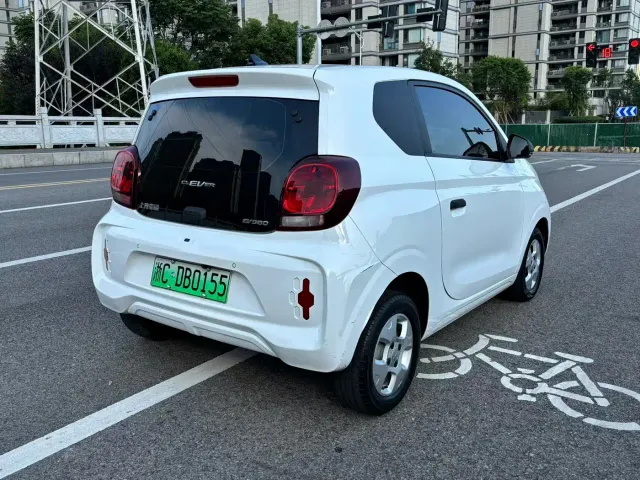 Roewe Clever — Фото автомобиля 8