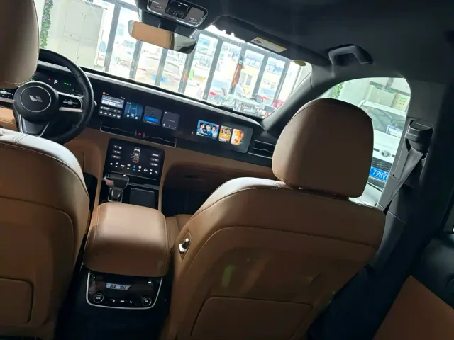 Li Auto Li ONE 2020 Extended Range 7-Seater — Фото автомобиля 9