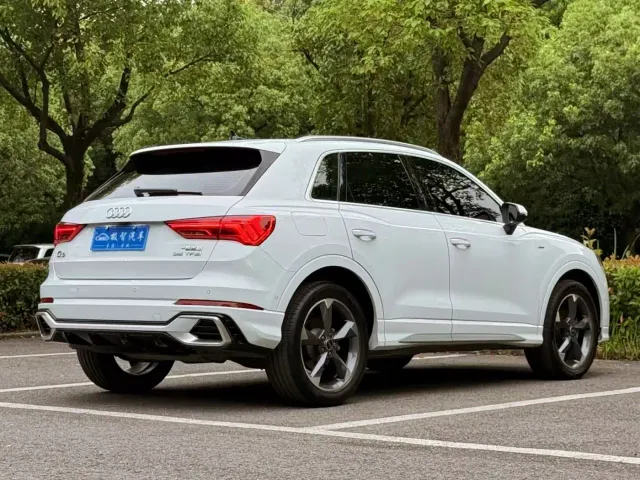 Audi Q3 — Фото автомобиля 5