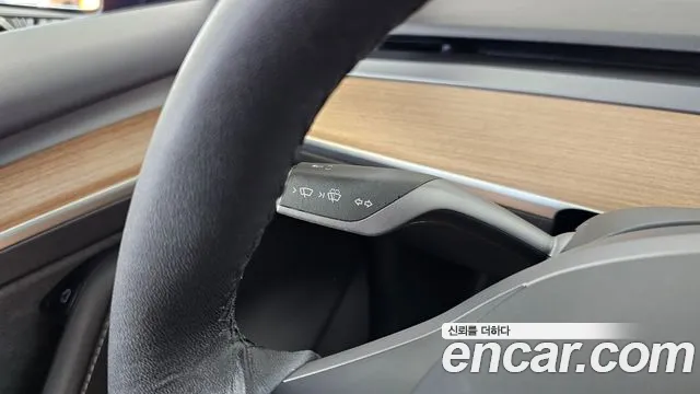 Tesla Model 3 — Фото автомобиля 28