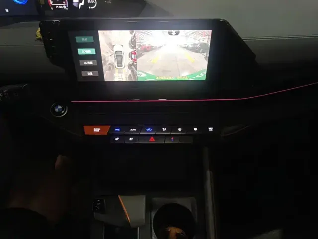 Changan Changan UNI-V 2022 1.5T Premium Model — Фото автомобиля 13