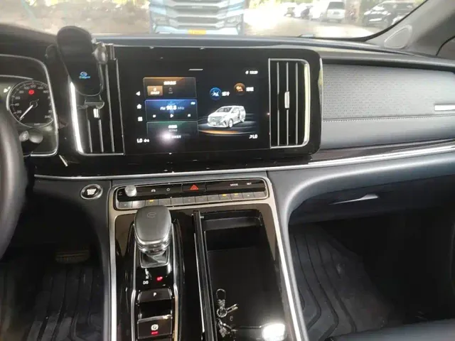 GAC Trumpchi M8 — Фото автомобиля 12