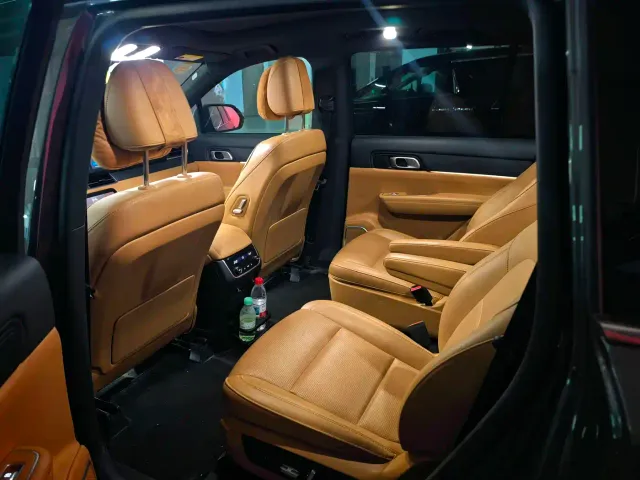 Li Auto ONE — Фото автомобиля 9