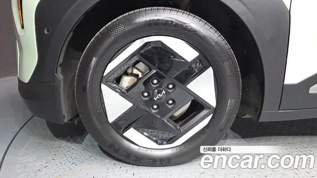 Kia EV3 — Фото автомобиля 5