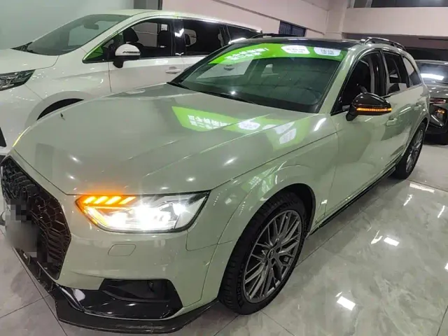 Фотография автомобиля — Audi A4