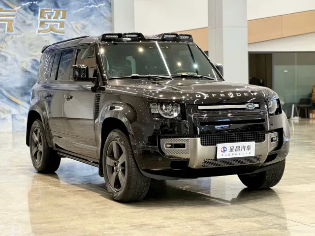 Land Rover Defender — Фото автомобиля 3