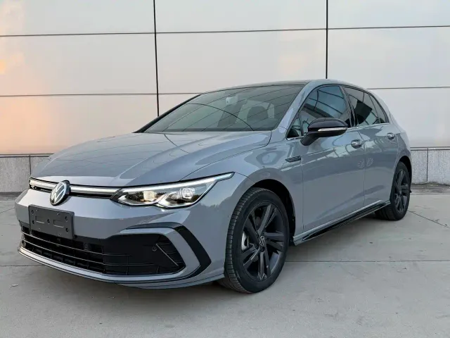 Фотография автомобиля — Volkswagen Golf