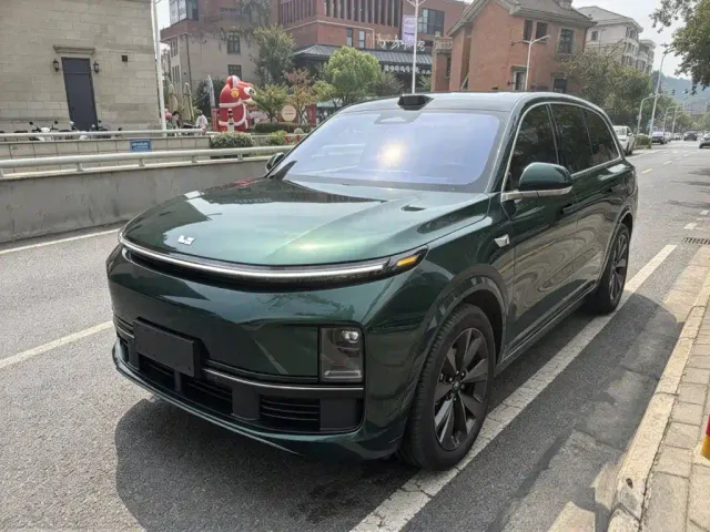 Фотография автомобиля — Li Auto L8