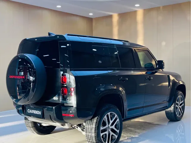 Land Rover Defender — Фото автомобиля 9