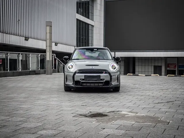 MINI Hatch — Фото автомобиля 3