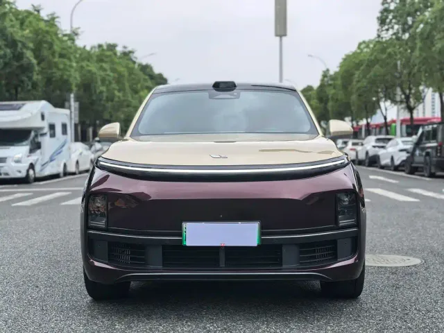 Li Auto L9 — Фото автомобиля 2