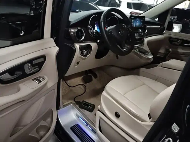Mercedes-Benz V-Class — Фото автомобиля 15