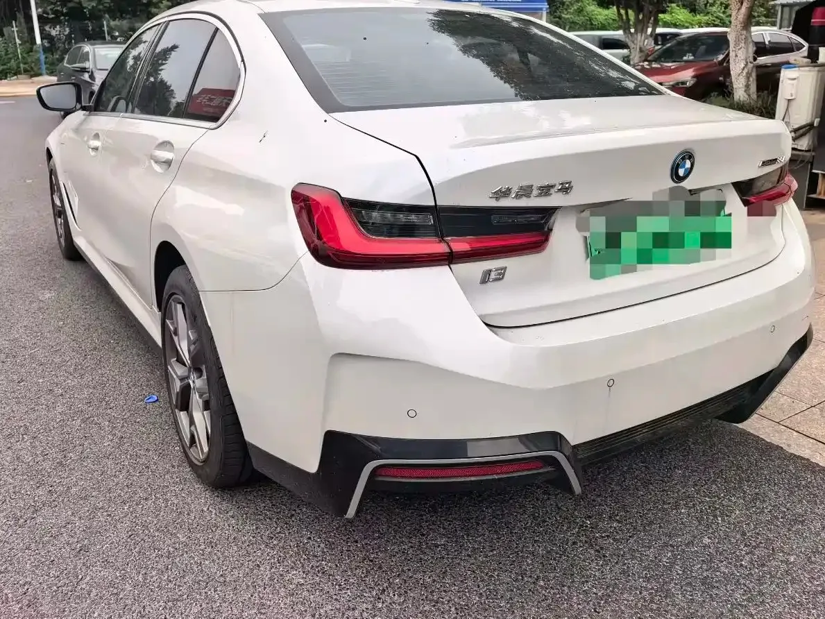 BMW BMW i3 2022 eDrive 35 L — Фото автомобиля 6