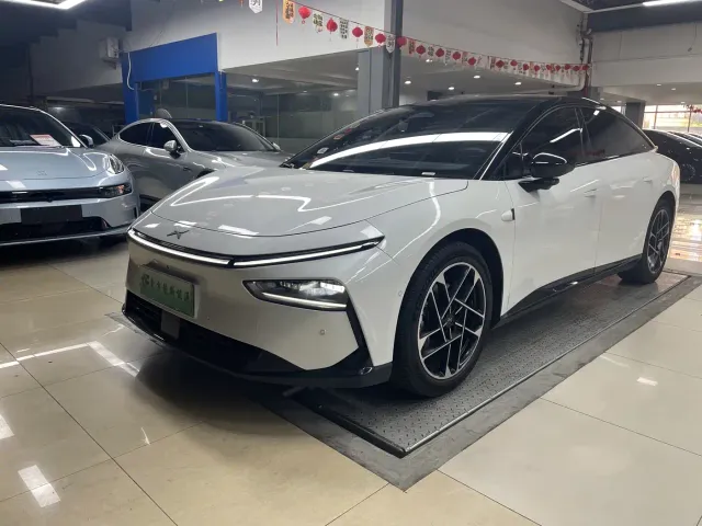 Xpeng P7+ — Фото автомобиля 2