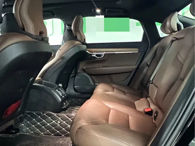 Volvo S90 — Фото автомобиля 7