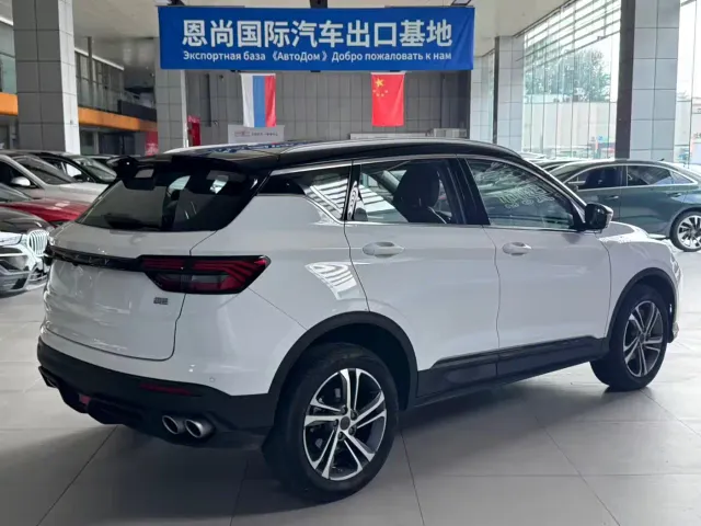 Geely Binyue — Фото автомобиля 6