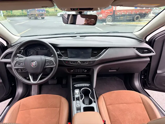 Buick Regal — Фото автомобиля 13