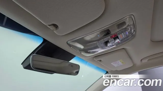 Genesis GV70 — Фото автомобиля 25