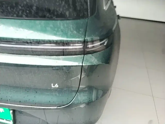 Li Auto L6 — Фото автомобиля 7