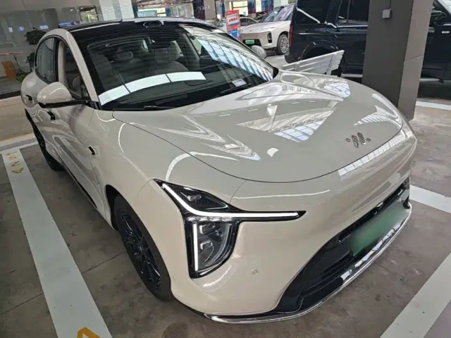 IM Motors LS6 — Фото автомобиля 3
