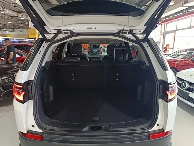 Land Rover Discovery Sport — Фото автомобиля 18