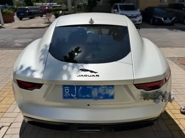 Jaguar F-Type — Фото автомобиля 3