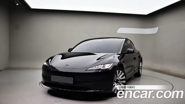 Tesla Model 3 — Фото автомобиля 3