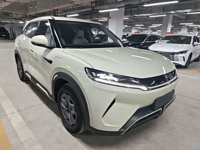 BYD Yuan UP — Фото автомобиля 3