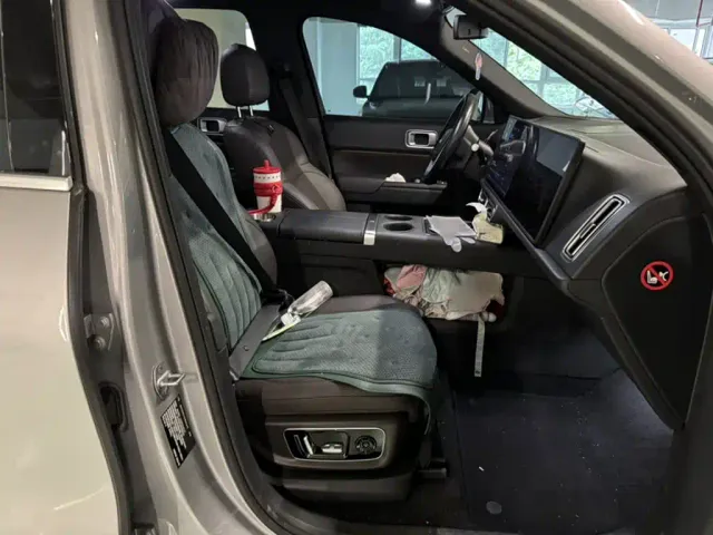 Li Auto L8 — Фото автомобиля 9