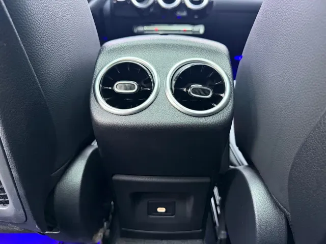 Mercedes-Benz A-Class — Фото автомобиля 16