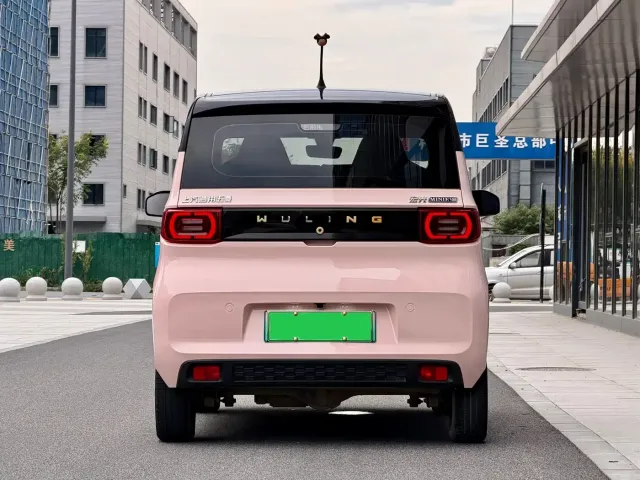 Wuling Hongguang Mini EV — Фото автомобиля 5