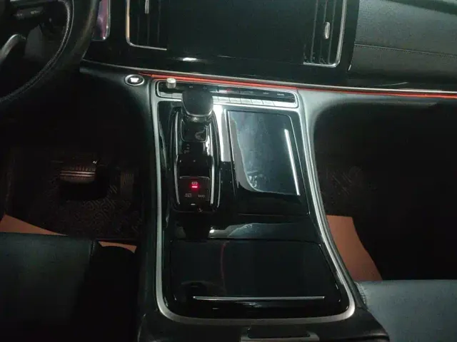 GAC Trumpchi M8 — Фото автомобиля 16