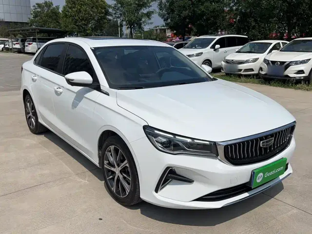 Geely Emgrand — Фото автомобиля 10