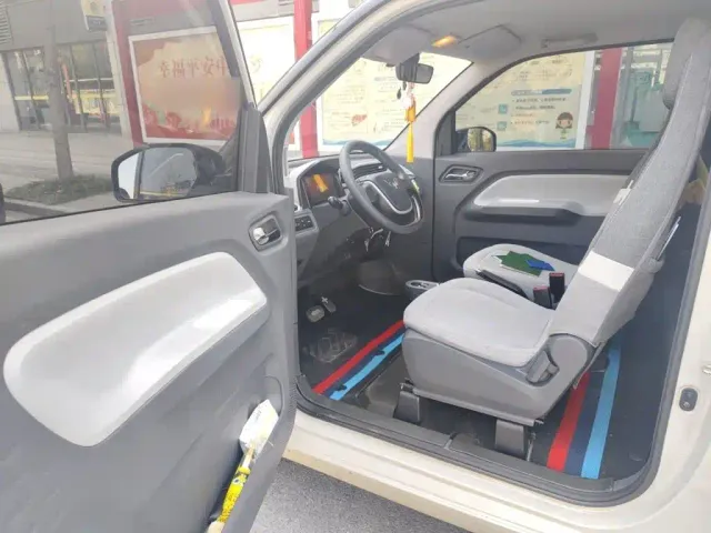 Wuling Hongguang Mini EV — Фото автомобиля 12