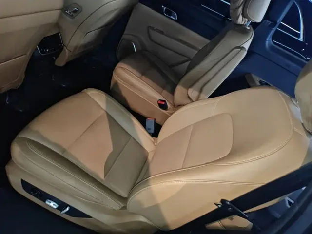 Li Auto ONE — Фото автомобиля 16