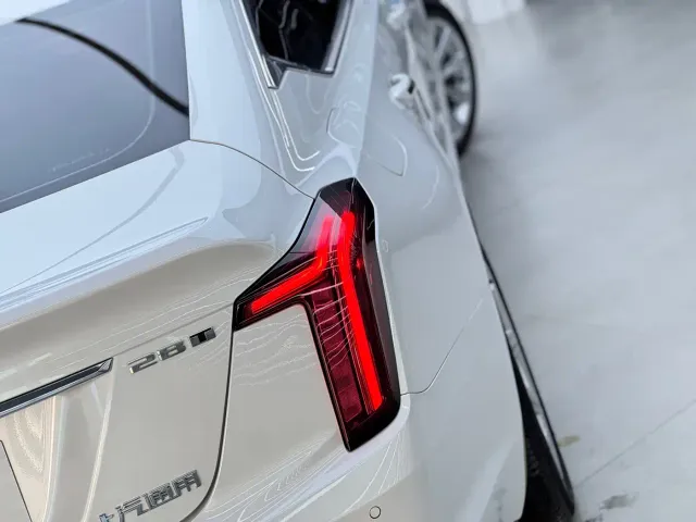 Cadillac CT5 — Фото автомобиля 17