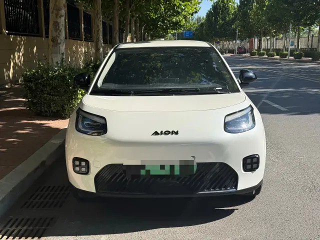 GAC Aion UT — Фото автомобиля 2