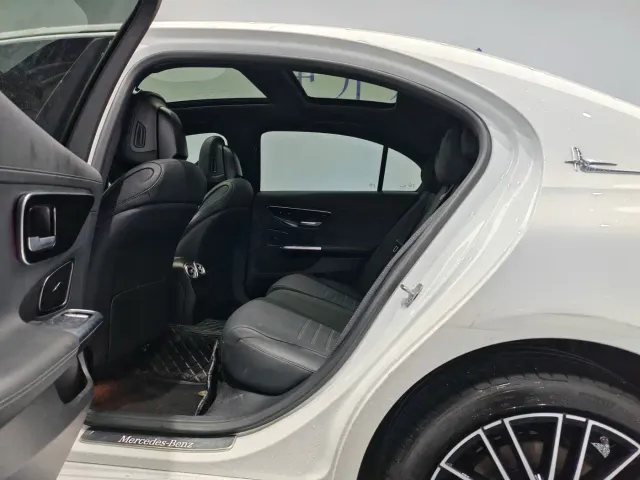 Mercedes-Benz C-Class — Фото автомобиля 12