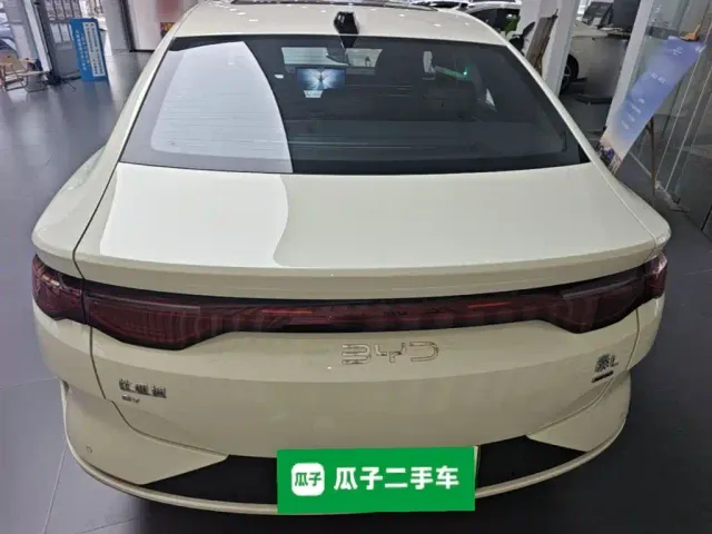 BYD Qin L — Фото автомобиля 5