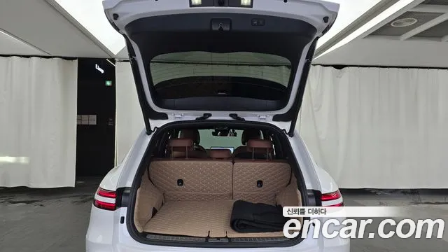 Genesis GV70 2.5T Бензин 2WD — Фото автомобиля 16