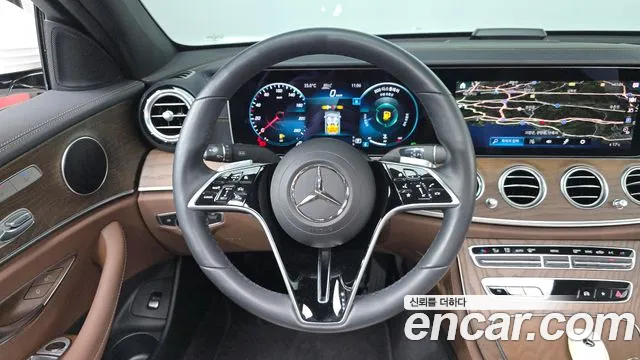 Mercedes-Benz E-Class — Фото автомобиля 13