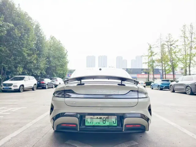 Xiaomi SU7 — Фото автомобиля 8