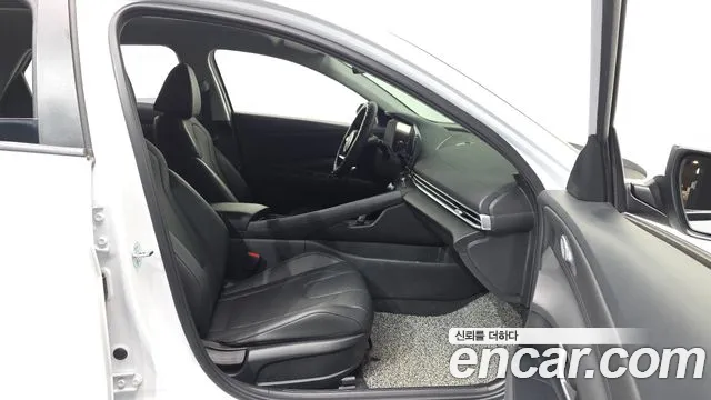 Hyundai Avante CN7 — Фото автомобиля 11