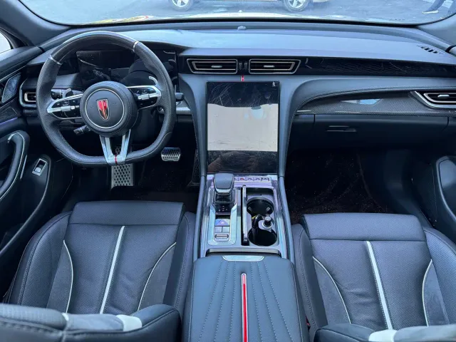Hongqi H6 — Фото автомобиля 9