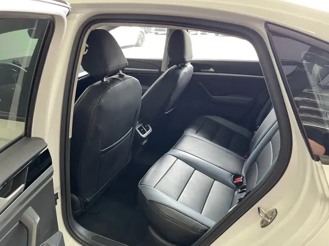 Volkswagen Lavida — Фото автомобиля 22