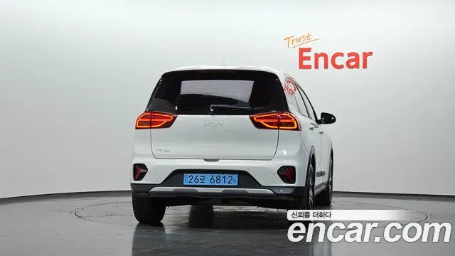 Kia Niro — Фото автомобиля 4