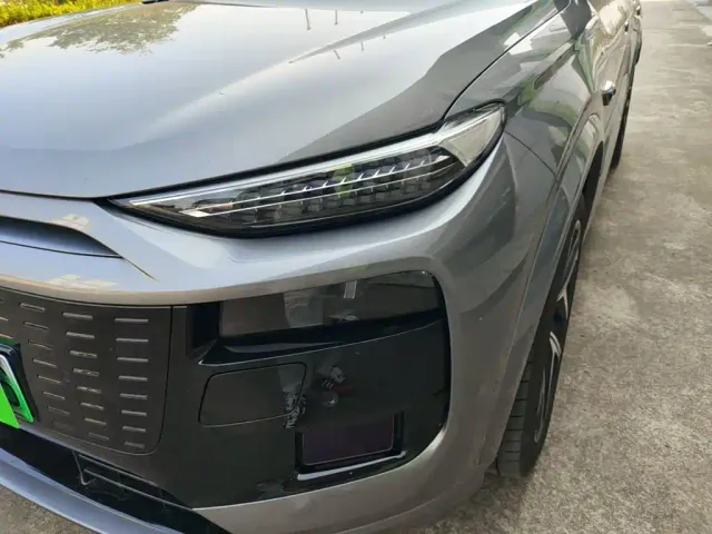 Audi Q6L e-tron — Фото автомобиля 23