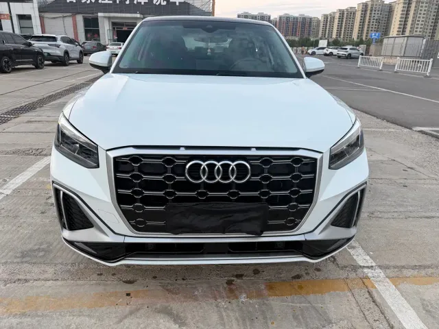 Audi Q2L — Фото автомобиля 3