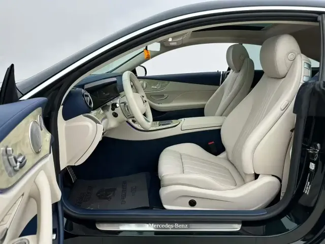 Mercedes-Benz E-Class — Фото автомобиля 3